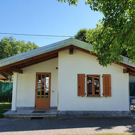 Bungalows In Camping Solarium Домазо Экстерьер фото